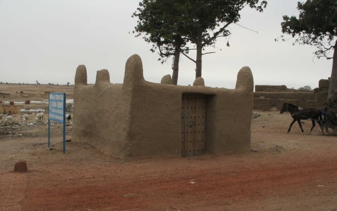 Tombeau de Tapama Djenepo  — Légende fondatrice de la ville